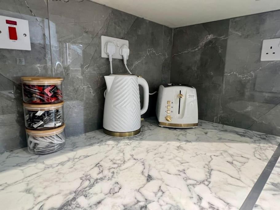 New 2 Bed Preston City Centre Flat - Sleeps 4 Экстерьер фото